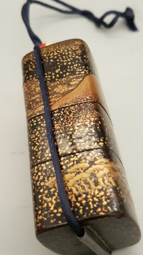 JAPANESE MEIJI MID 19THC INRO DEPICTING MOUNT FUJI - ADDITIONAL PHOTO 2