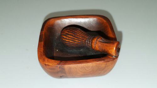 japanese meiji 19thc boxwood netsuke of a bowl with whisk - CATEGORY: ANTIQUE MISCELLANEOUS - DATED 19TH CENTURY