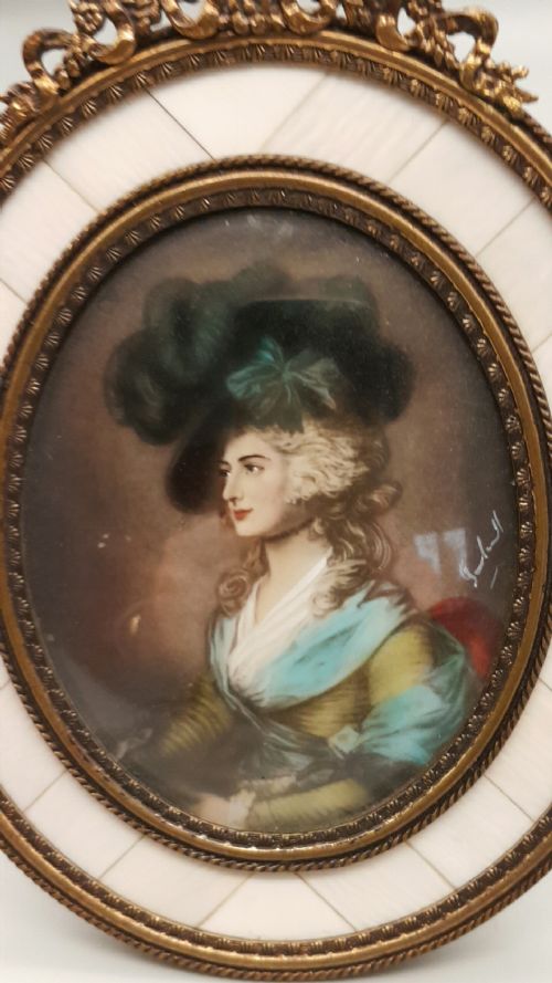 TWO MINIATURE PORTRAITS CA 1900 IN PERIOD GILT BRASS OVAL FRAMES - ADDITIONAL PHOTO 3