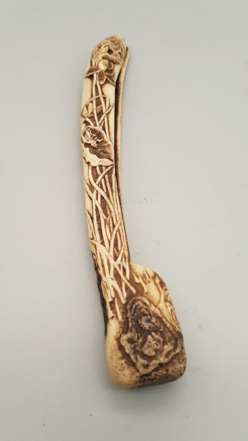 two japanese edo mid 19thc stag antler pipecases kiseruzutsu and pipe - CATEGORY: ANTIQUE MISCELLANEOUS - DATED 19TH CENTURY