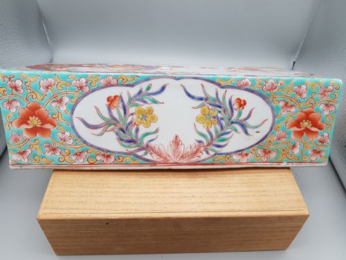 EXTREMELY RARE JAPANESE EDO 18THC HANDPAINTED PORCELAIN WRITING BOX SUZURIBAKO - ADDITIONAL PHOTO 5
