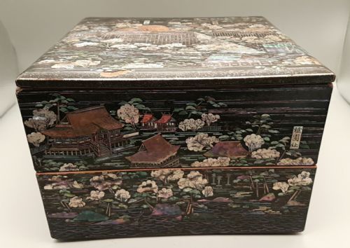 beautiful japanese meiji 19thc raden motherofpearl black lacquer storage box - CATEGORY: ANTIQUE CHESTS - DATED 19TH CENTURY
