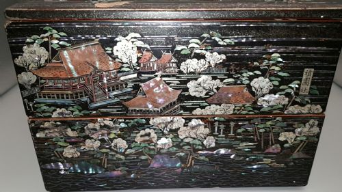 BEAUTIFUL JAPANESE MEIJI 19THC RADEN MOTHEROFPEARL BLACK LACQUER STORAGE BOX - ADDITIONAL PHOTO 1
