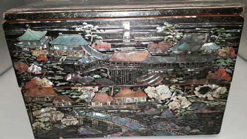 BEAUTIFUL JAPANESE MEIJI 19THC RADEN MOTHEROFPEARL BLACK LACQUER STORAGE BOX - ADDITIONAL PHOTO 3
