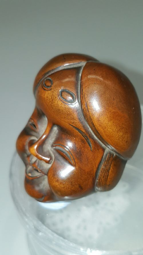 EXCELLENT JAPANESE BOXWOOD MASK NETSUKE OF OKAME SIGNED SHUZAN - ADDITIONAL PHOTO 2