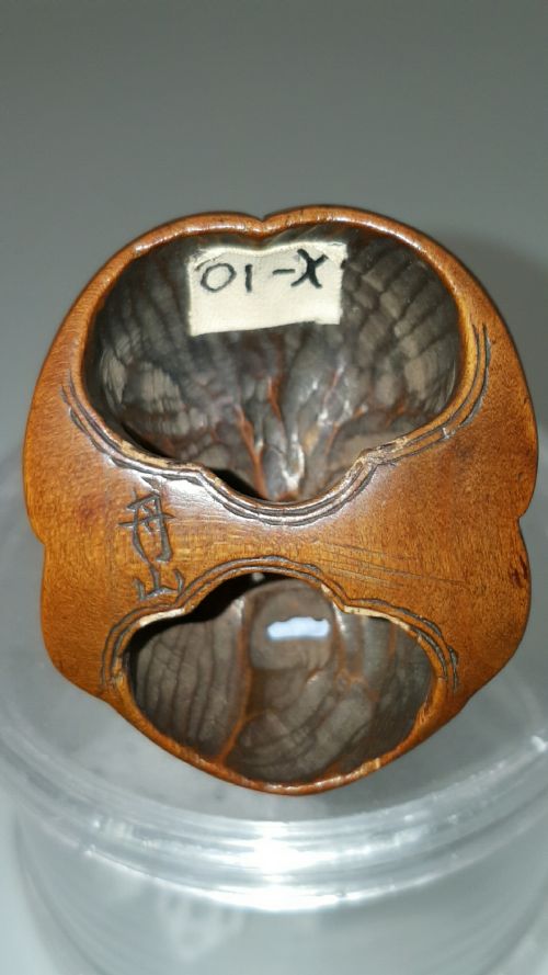 EXCELLENT JAPANESE BOXWOOD MASK NETSUKE OF OKAME SIGNED SHUZAN - ADDITIONAL PHOTO 3
