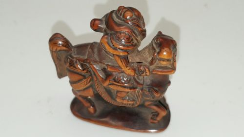 RARE JAPANESE EDO EARLY TO MID19THC BOXWOOD NETSUKE OF GENERAL GENTOKU - ADDITIONAL PHOTO 1