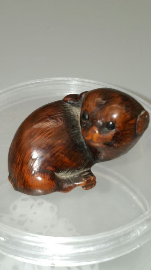 japanese meiji 19thc boxwood netsuke of a puppy - CATEGORY: ANTIQUE SCULPTURES - DATED 19TH CENTURY