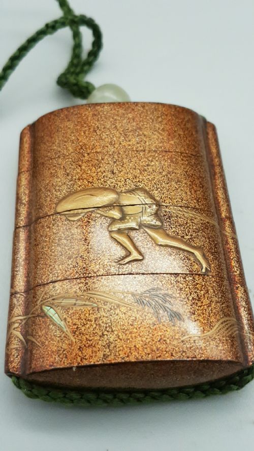 JAPANESE EDO 19THC THREECASE GOLD LACQUER INRO BY JITOKUSAI - ADDITIONAL PHOTO 1