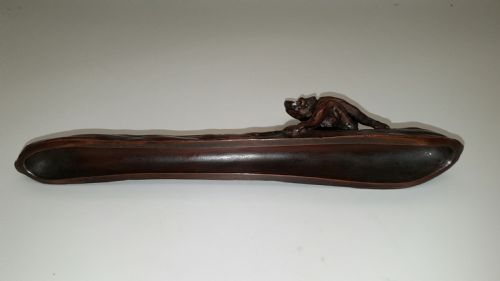 JAPANESE MEIJI EARLY 20THC TRADITIONAL BRONZE PAPERWEIGHT DEPICTING A KAPPA ON A CUCUMBER - ADDITIONAL PHOTO 4