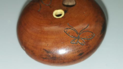 UNUSUAL JAPANESE MEIJI 19THC SHIBAYA BOXWOOD MANJU NETSUKE - ADDITIONAL PHOTO 3