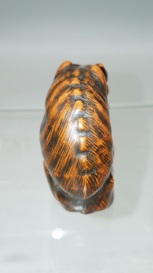 SUPERB JAPANESE EDO 18THC BOXWOOD NETSUKE OF STARVING WOLF WITH A TURTLE - ADDITIONAL PHOTO 3