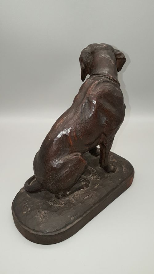 FINE QUALITY VINTAGE CARVED WOODEN FIGURE OF A STANDING HUNTING DOG BY HANS HUGGLERSEILER 18801975 - ADDITIONAL PHOTO 3