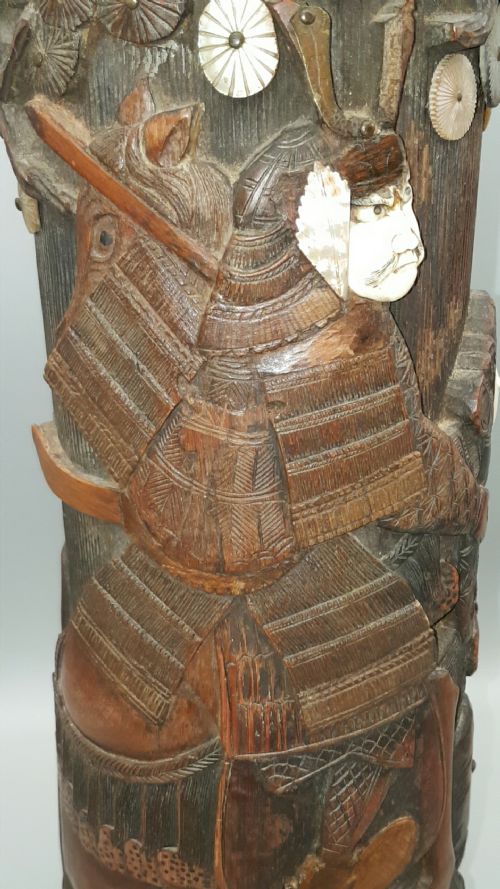 JAPANESE MEIJI 19THC BAMBOO BRUSH POT DECORATED WITH SAMURAI - ADDITIONAL PHOTO 6