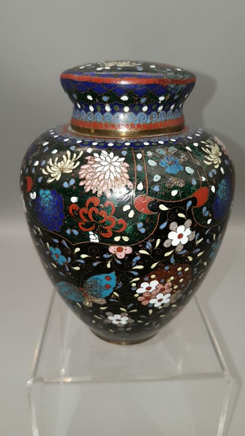 japanese meiji 19thc cloisonne jar with lid - CATEGORY: ANTIQUE METAL - DATED 19TH CENTURY