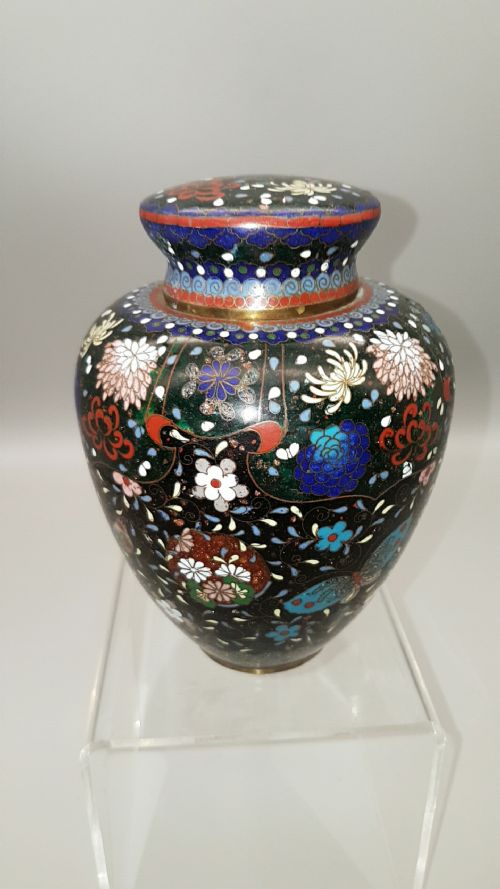 JAPANESE MEIJI 19THC CLOISONNE JAR WITH LID - ADDITIONAL PHOTO 1