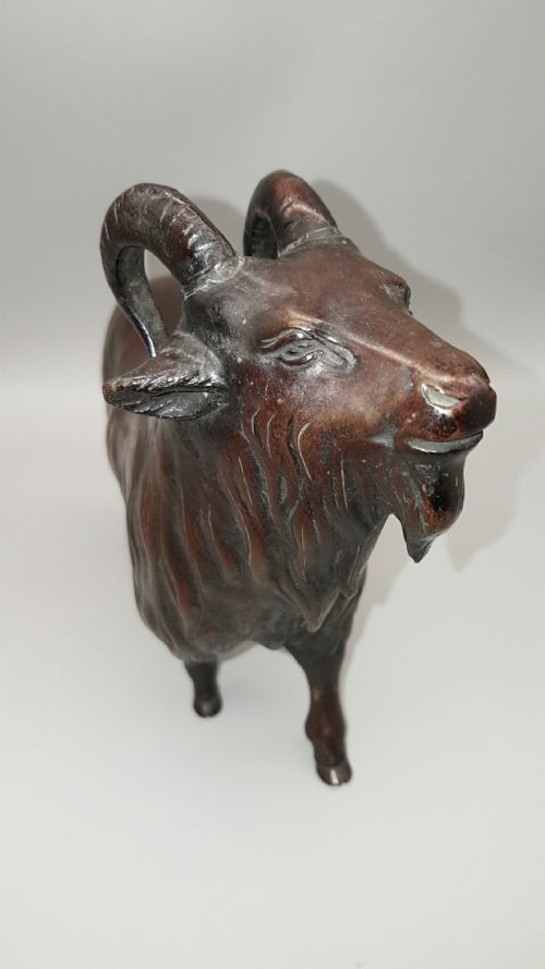 SUPERB JAPANESE VINTAGE SHOWA EARLY 20THC BRONZE OF A GOAT - ADDITIONAL PHOTO 2