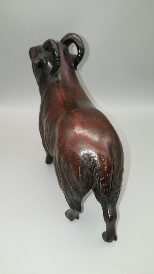 SUPERB JAPANESE VINTAGE SHOWA EARLY 20THC BRONZE OF A GOAT - ADDITIONAL PHOTO 3