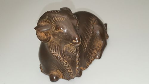 STRIKING JAPANESE SHOWA SMALL BRONZE OF A SEATED RAM BY MASAHIKO KATORI - ADDITIONAL PHOTO 1