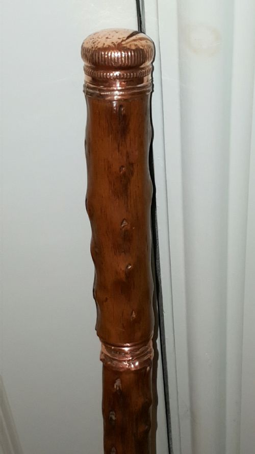 RARE ANTIQUE VICTORIAN GNARLED WOOD TIPPLING CANE WITH A CONCEALED GLASS VIAL AND DRINKING GLASS - ADDITIONAL PHOTO 1