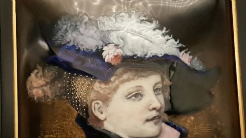 EXQUISITE 19THC LIMOGES PAINTED PORCELAIN PLAQUE OF BEAUTIFUL YOUNG WOMAN - ADDITIONAL PHOTO 3