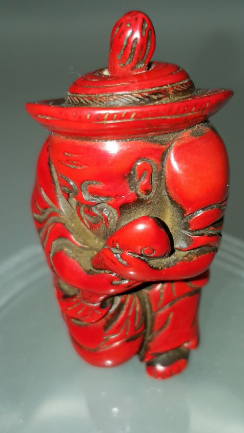 RARE 19THC CHINESE RED CORAL CARVING OF A FISHMAN HOLDING A FISH - ADDITIONAL PHOTO 3