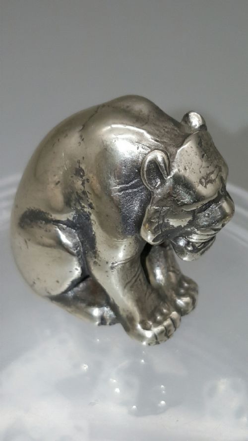 UNUSUAL JAPANESE MEIJI EARLY 20THC SILVERED BRONZE OKIMONO OF A TIGERLION - ADDITIONAL PHOTO 1