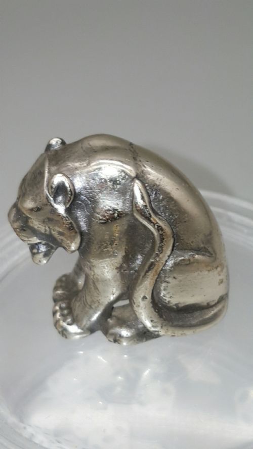 UNUSUAL JAPANESE MEIJI EARLY 20THC SILVERED BRONZE OKIMONO OF A TIGERLION - ADDITIONAL PHOTO 3