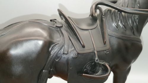 SUPERB JAPANESE MEIJI 19THC BRONZE STATUE OKIMONO OF THE SHOGUNS HORSE BY THE MARUKI COMPANY - ADDITIONAL PHOTO 3