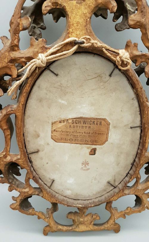 SUPERB 19TH CENTURY PORCELAIN PLAQUE DEPICTING A SELFPORTRAIT OF LISABETH LOUISE VIGE LE BRUN IN A GILT WOOD FRAME - ADDITIONAL PHOTO 4