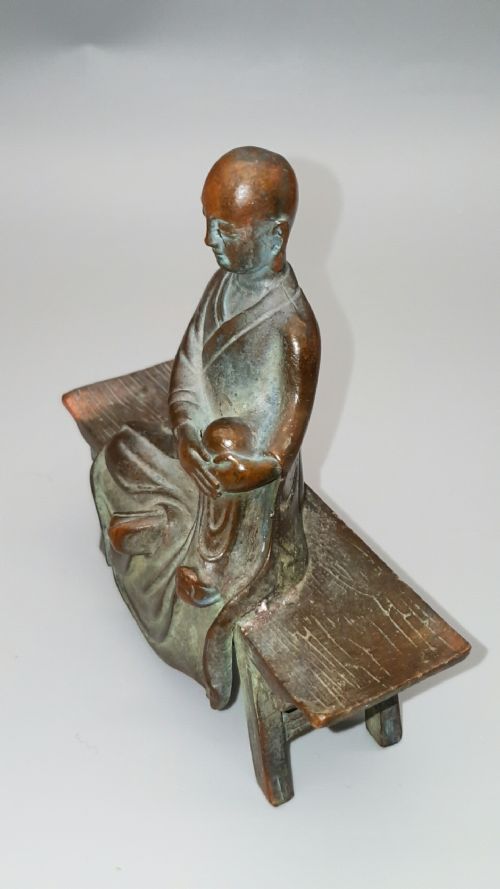JAPANESE MEIJI BRONZE OF SEATED RAKAN DISCIPLE OF BUDDHA FIGURE - ADDITIONAL PHOTO 1