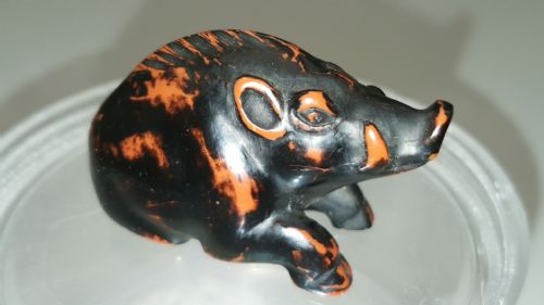 RARE JAPANESE MEIJI BOXWOOD NEGORO LACQUER NETSUKE OF A WILD BOAR - ADDITIONAL PHOTO 1