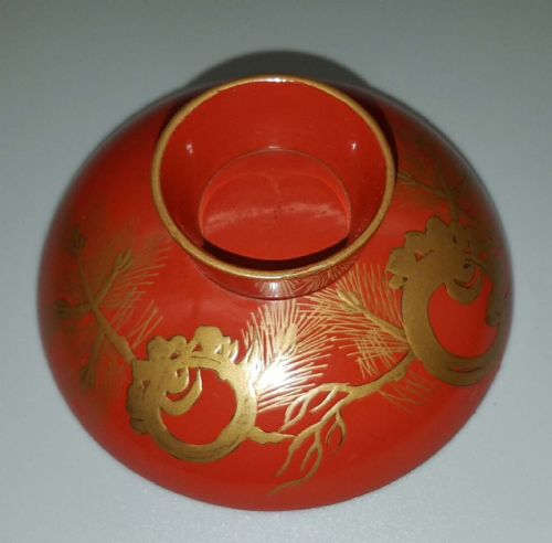 SET OF THREE JAPANESE TAISHO 1920S LACQUER SAKE CUPS AND STAND - ADDITIONAL PHOTO 3