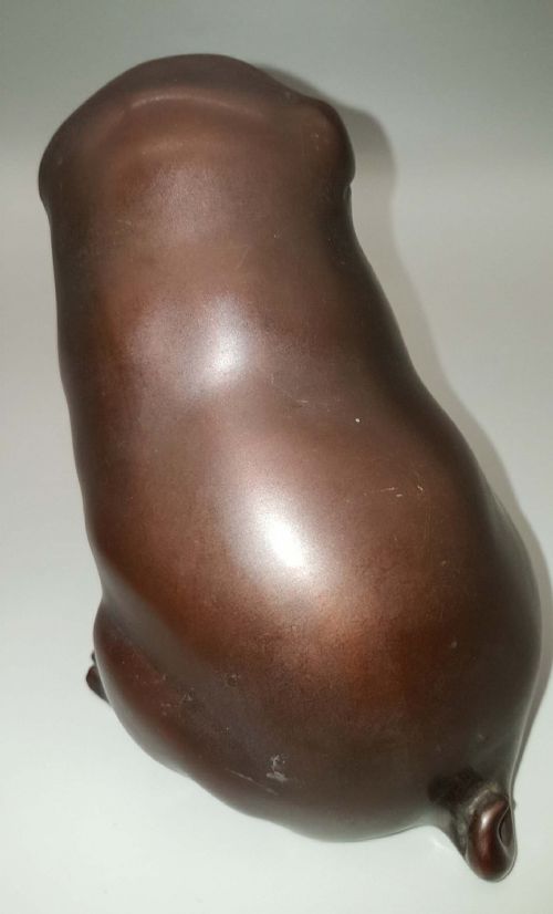 CHARMING JAPANESE MEIJI 19THC BRONZE OF PUPPY BALL SIGNED HOZAN - ADDITIONAL PHOTO 3