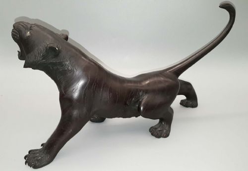 superb japanese meiji late 19thc bronze tiger - CATEGORY: ANTIQUE METAL - DATED 19TH CENTURY
