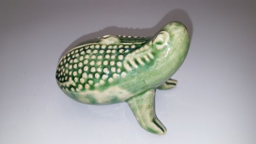 ANTIQUE 19THC CHINESE CELADON PORCELAIN TOAD WATER DROPPER - ADDITIONAL PHOTO 1