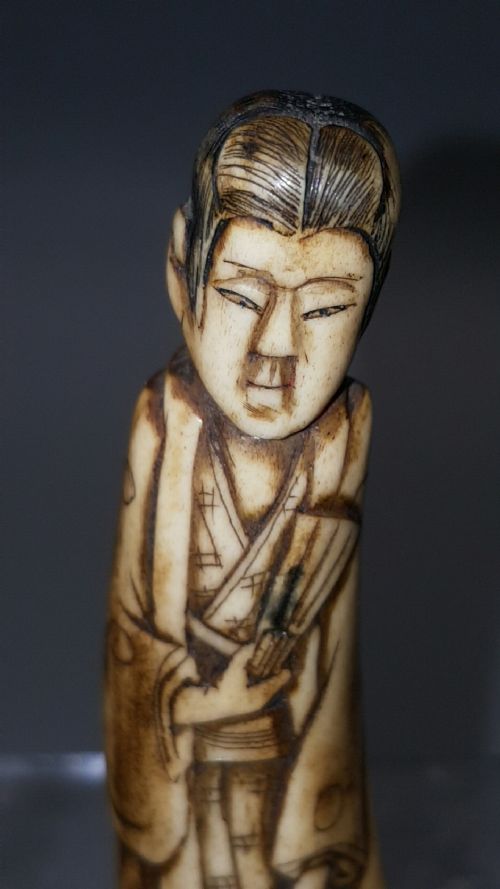 RARE JAPANESE MEIJI 19THC STAG ANTLER SCULPTURE OKIMONO OF A GEISHA - ADDITIONAL PHOTO 5