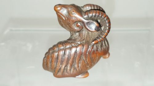 LOVELY JAPANESE EDO 19THC BOXWOOD NETSUKE OF A GOAT - ADDITIONAL PHOTO 1