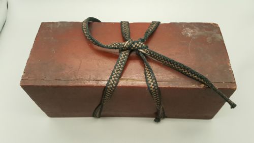 LOVELY JAPANESE MEIJI 19THC LACQUER LETTER BOX FUBAKO WITH CRANES PINE TREE DECORATION - ADDITIONAL PHOTO 1
