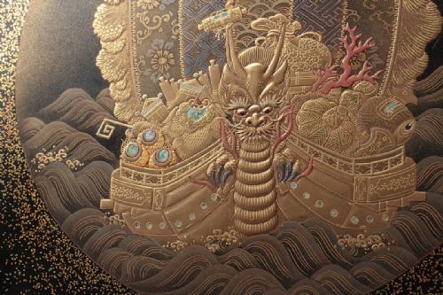 MAGNIFICENT JAPANESE MEIJI LATE 19THC LACQUER TEA TRAY SHIHOBON WITH DRAGON TREASURE BOAT DECORATION - ADDITIONAL PHOTO 9