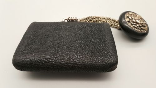 JAPANESE MEIJI 19THC TOBACCO OR COIN POUCH FUKURO WITH STERLING CLASP KANEMONO MANJU NETSUKE - ADDITIONAL PHOTO 7