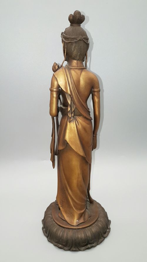 JAPANESE MEIJISHOWA BRONZE STATUE OF THE HOLY KANNON BODHISATTVA BY TAKAMURA KOUN 18521934 - ADDITIONAL PHOTO 2