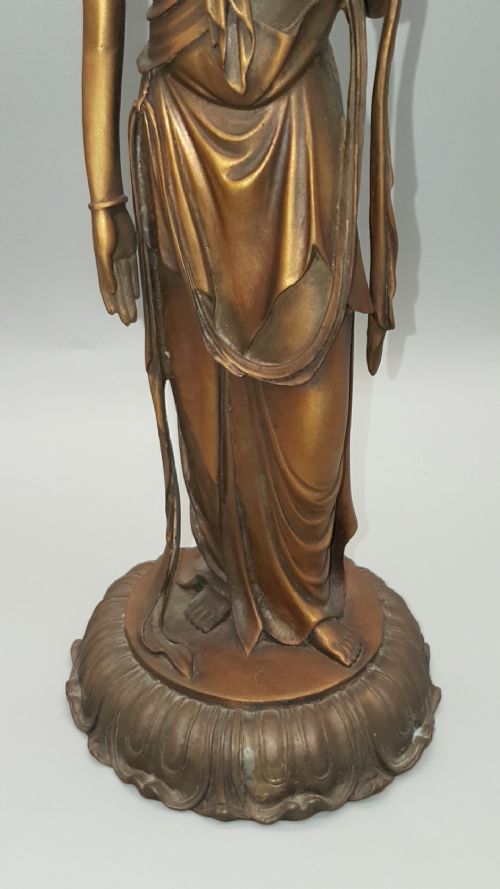 JAPANESE MEIJISHOWA BRONZE STATUE OF THE HOLY KANNON BODHISATTVA BY TAKAMURA KOUN 18521934 - ADDITIONAL PHOTO 5