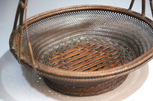 LARGE ANTIQUE EARLY 20THC JAPANESE BAMBOO FRUIT BASKET MORIKAGO WITH COPPER INSERT - ADDITIONAL PHOTO 6