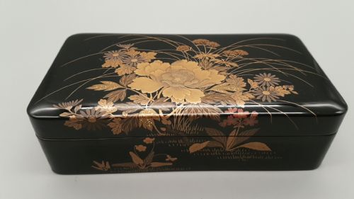 Lovely Japanese Meiji (Early 20thc) Heian Zohiko Four Seasons Lacquer (Maki-e) Box & Tray
