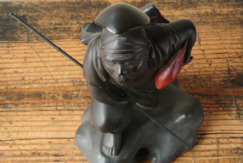 STRIKING JAPANESE MEIJI LATE 19THC BRONZE OF EBISU THE GOD OF FISHERMEN AND LUCK - ADDITIONAL PHOTO 4