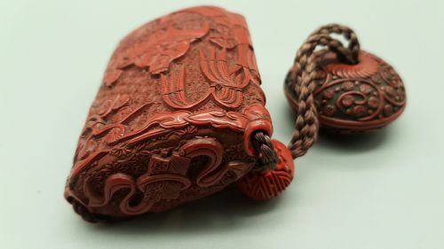 EXCELLENT JAPANESE MEIJI 19THC RED LACQUER CINNABAR INRO NETSUKE OJIME ENSEMBLE - ADDITIONAL PHOTO 7