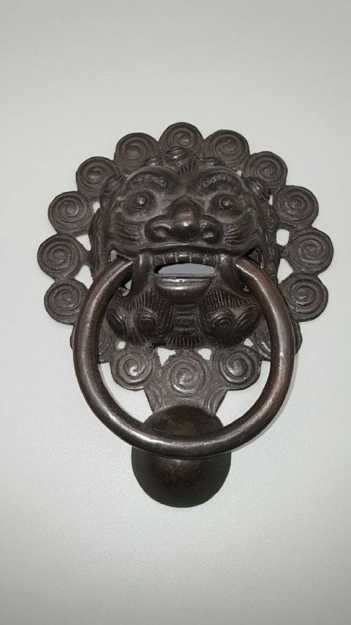 antique 19thc chinese stylised lion bronze door knocker - CATEGORY: ANTIQUE MISCELLANEOUS - DATED 19TH CENTURY
