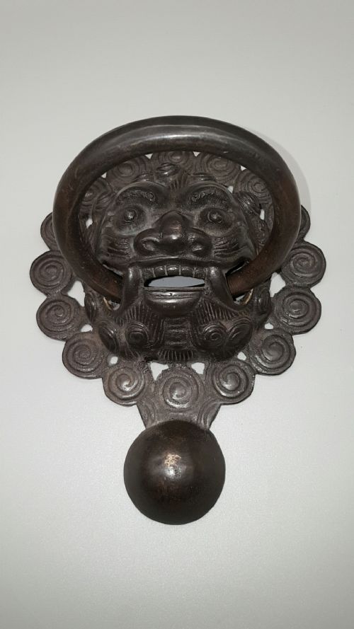 ANTIQUE 19THC CHINESE STYLISED LION BRONZE DOOR KNOCKER - ADDITIONAL PHOTO 1
