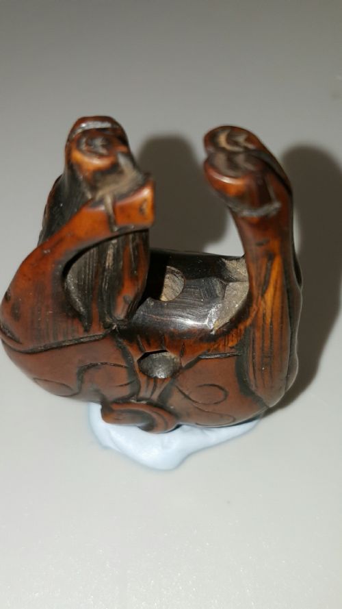 JAPANESE EDO 18THC OR EARLY 19THC BOXWOOD NETSUKE OF A GRAZING HORSE - ADDITIONAL PHOTO 6